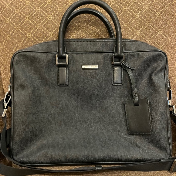 Michael Kors Black 15x11 laptop bag - Picture 1 of 3